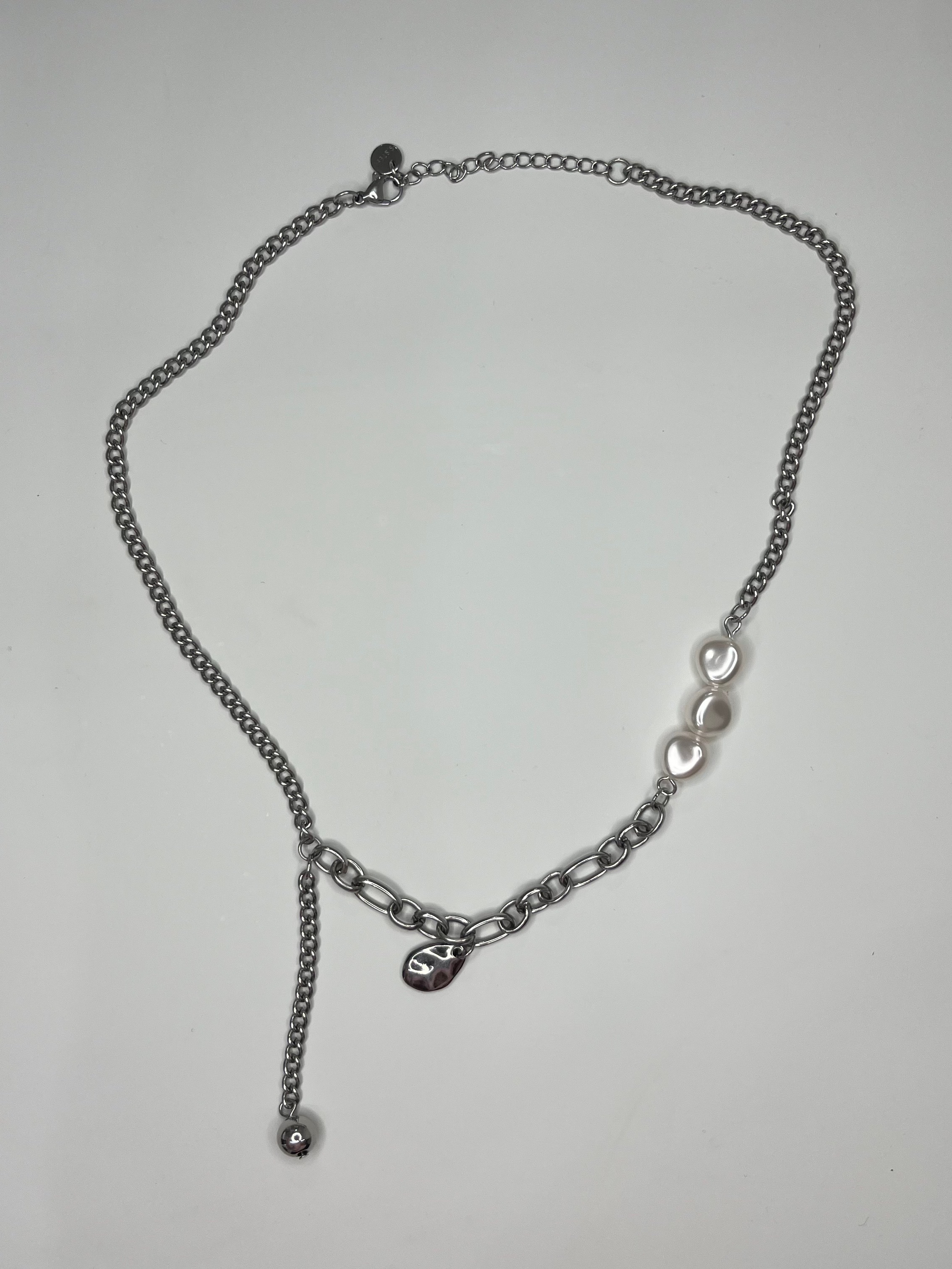 Seraball drop necklace